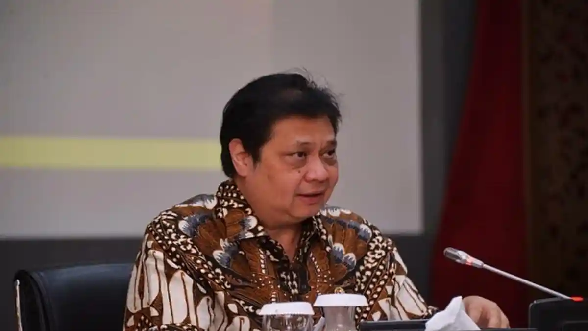 Menko Airlangga : Masyarakat yang Tidak Mudik Layak Disebut Pahlawan