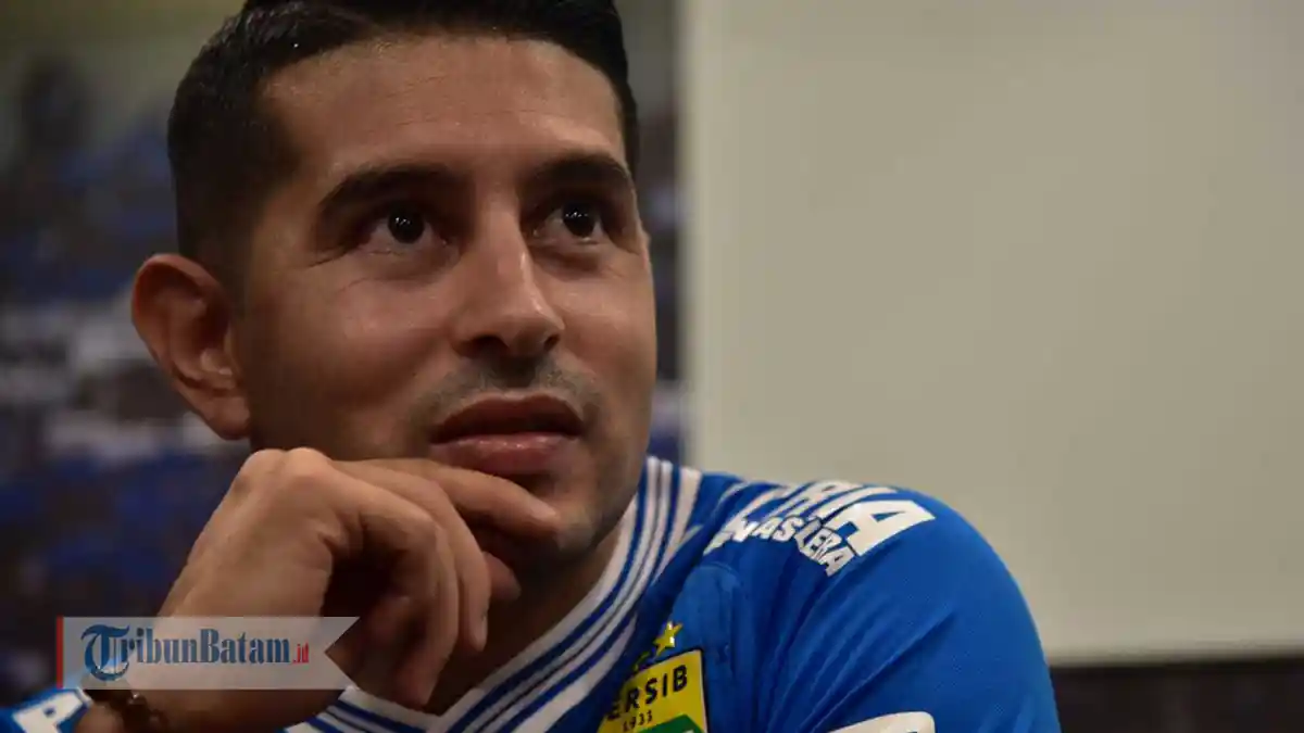 BERITA PERSIB - Perasaan Esteban Vizcarra Setelah Gabung Persib dan Batal Pakai Nomor Punggung 7