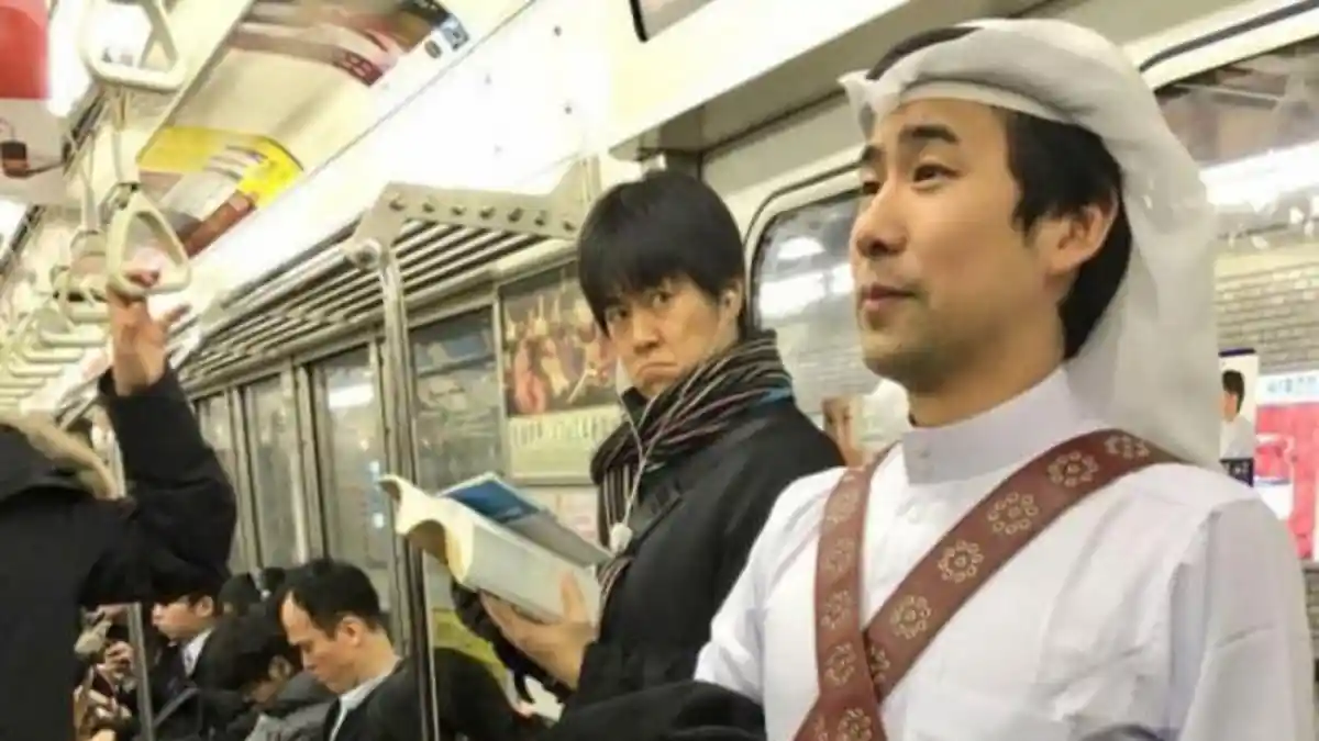 Pria Jepang Ini Selalu Kenakan Pakaian Arab di Negaranya, Ini Alasannya