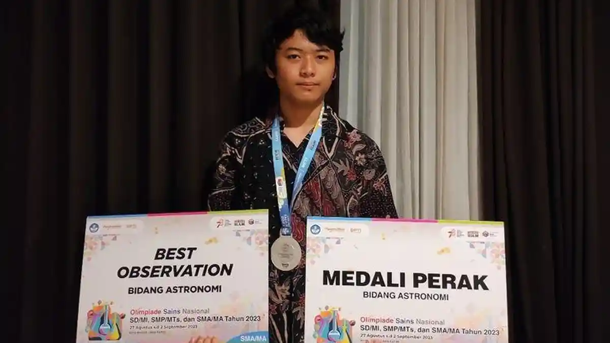 Sosok Rhafi Anak 'Tukang Deres' Diterima di 6 Universitas Luar Negeri, Sempat Diragukan Tetangga