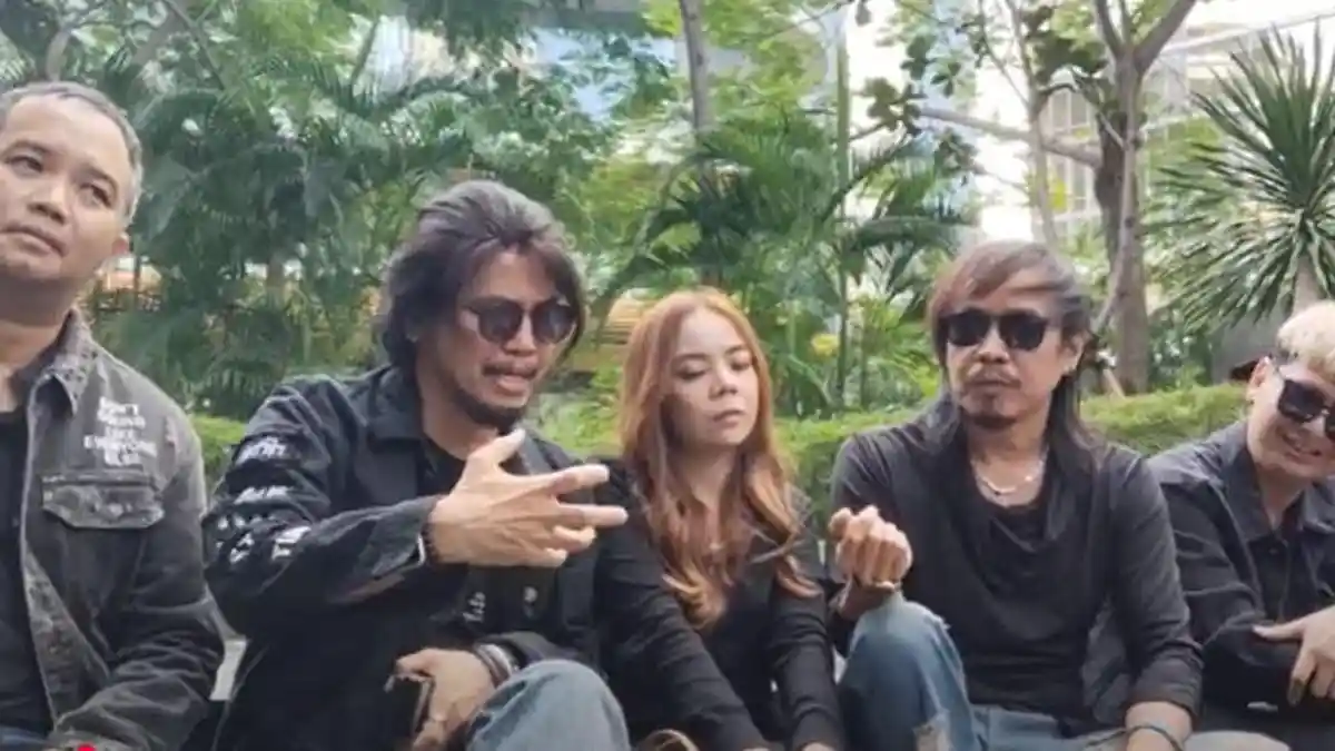 Tak Peduli Protesan Vadel Badjideh, Moldy Radja Sebut sang Dancer Harusnya Bersyukur Diajak Berkarya
