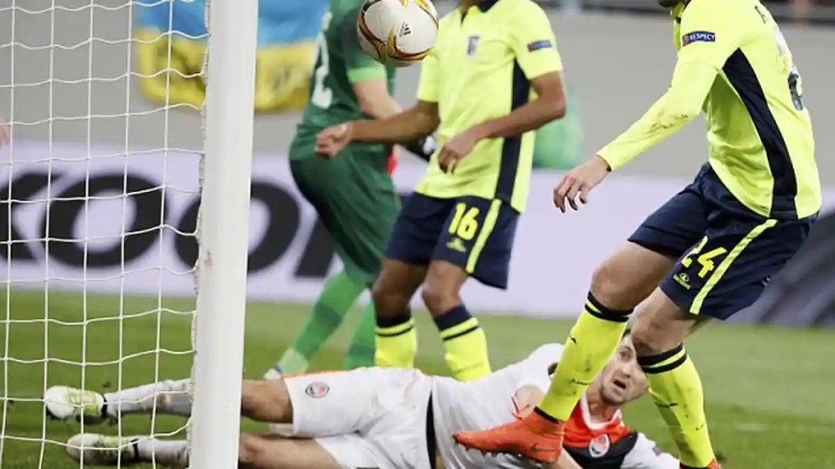 Berkat Dua Gol Bunuh Diri, Shakhtar Donetsk Meluncur ke Semifinal Liga Eropa