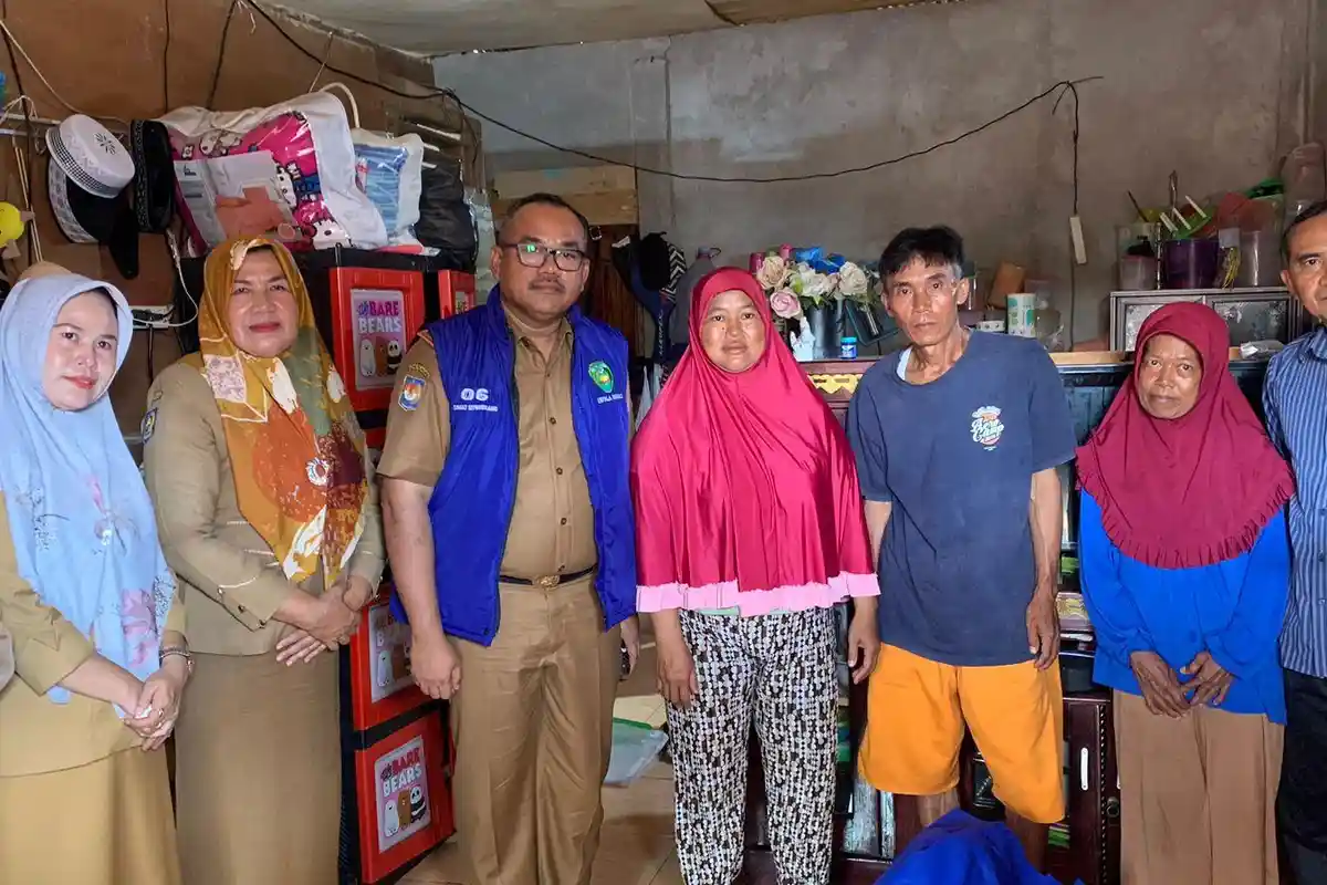 Curhat Haru Pemulung Pengidap Hipertiroid Mendapatkan Bantuan Langsung Dari Dinsos Kota Bengkulu
