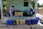 kisah-krisis-air-yang-dialami-warga-cibarusah-dan-cariu4.jpg
