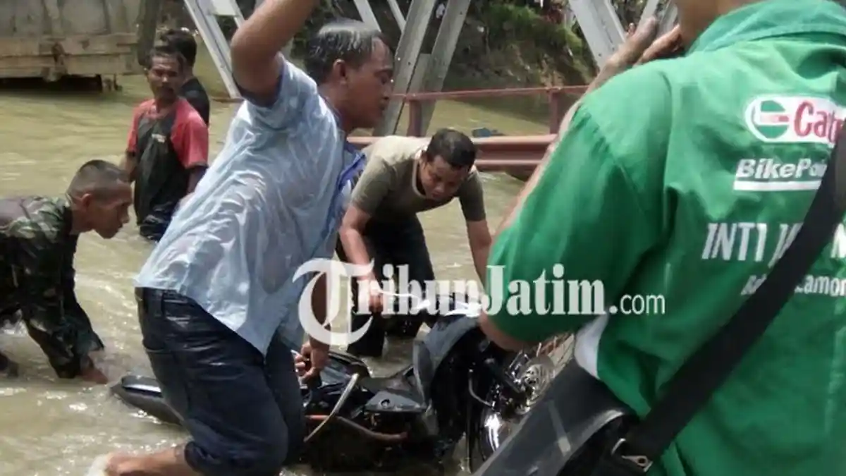 Jembatan Widang Tuban Ambruk saat Kontrak Pemeliharaan Diteken