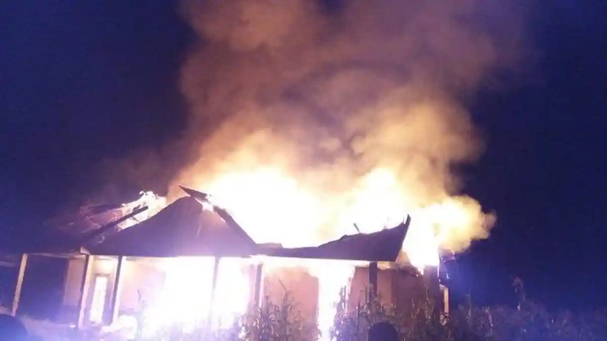 BREAKING NEWS: Seorang Kakek di Sumba Tewas Terbakar Hidup-Hidup di Atas Ranjang