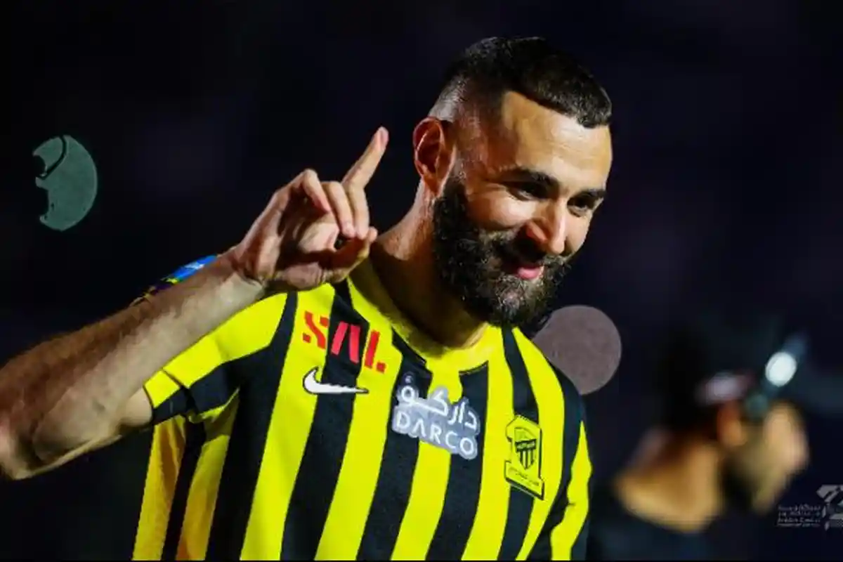 PSG Ingin Pinjam Karim Benzema, Sinyal Bagi Kylian Mbappe ke Real Madrid?