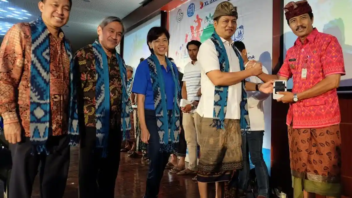 Nelayan NTT Mulai Milenial Manfaatkan Aplikasi Laut Nusantara dari XL