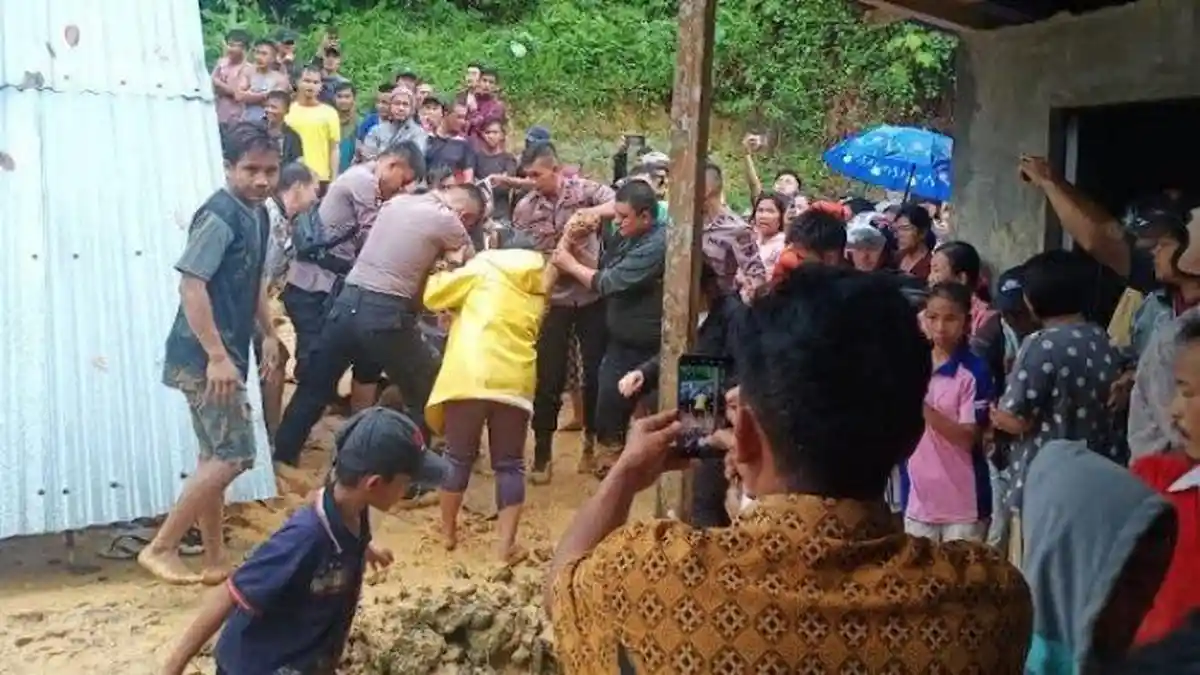 Longsor di Gunungsitoli, Satu Orang Meninggal Dunia Tertimpa Tanah Longsor
