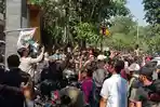Penghuni Nakal Kunjung Bayar Tunggakan Sewa Rusunawa Gunungsari, Satpol PP Jatim Lakukan Penertiban