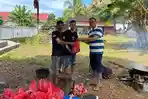 Ketua-DPRD-Provinsi-Bengkulu-bagikan-daging-kurban-ke-masyarakat.jpg