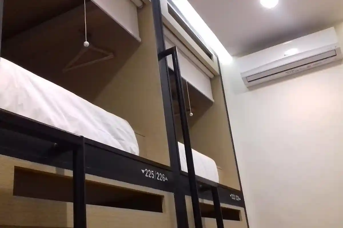 TRIBUNWIKI: Hotel Berkonsep Kapsul dan Asrama di Makassar, Hotel untuk Backpacker