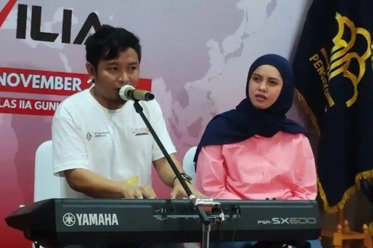 Keluar dari Penjara, Zul Zivilia Kaget Lihat Mobil Listrik di Jakarta