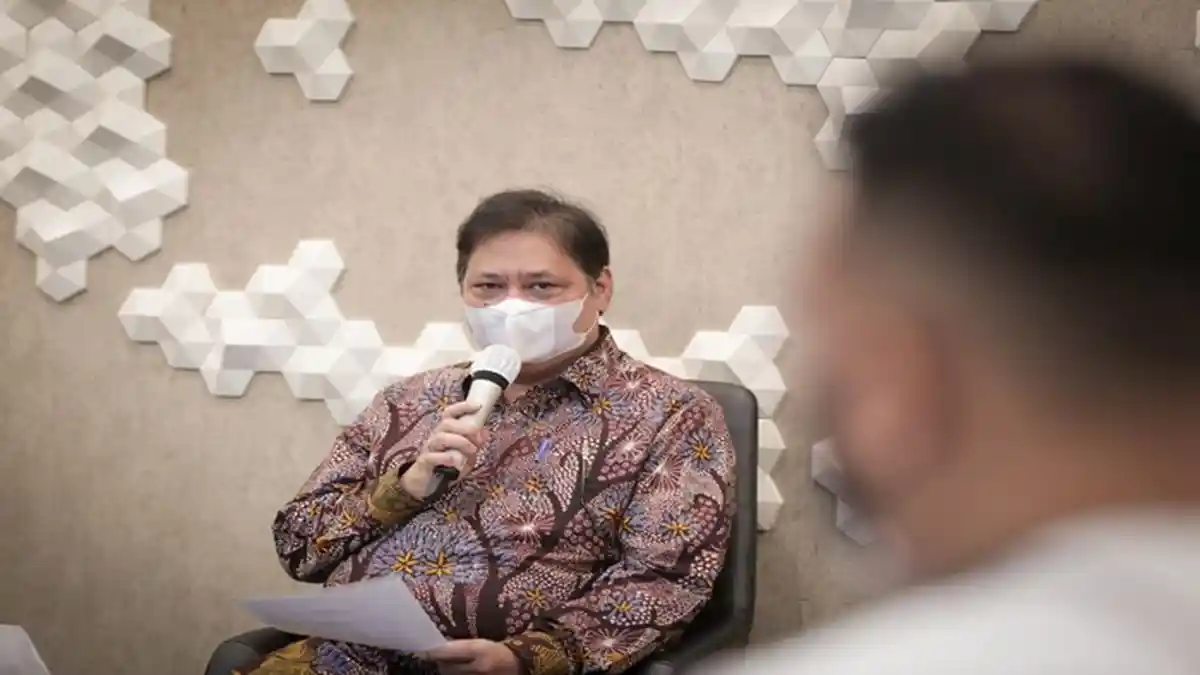 Menko Airlangga : Protokol Kesehatan Kunci Tangani Pandemi Covid-19
