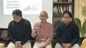 Agus-Sarwono-tengah-dalam-konferensi-pers-di-kawasan-Pejaten.jpg