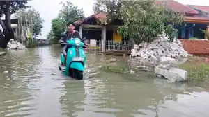 20250620-_-Pemotor-Terobos-Air-Rob-Sayung-Demak.jpg