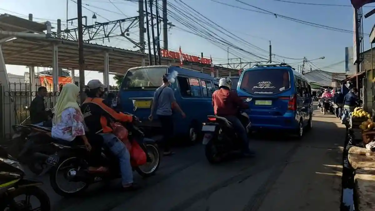 TRAFFIC UPDATE: Jalan Raya Bojonggede Pagi Ini Ramai Lancar di Kedua Arah