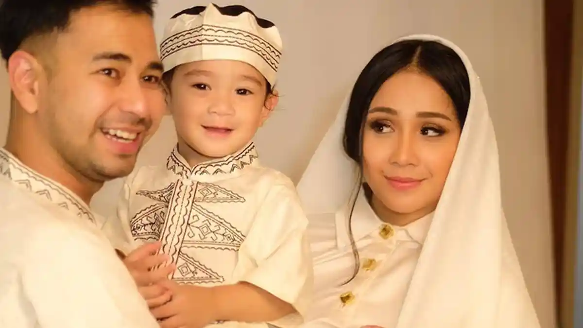 Rafathar Malik Ahmad - 6 Meme Kocak Putra Raffi dan Nagita, Terakhir Nampar Banget!