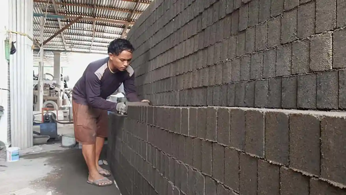 Optimalkan Pemanfaatan FABA, PLN UPDK Singkawang Gandeng UMKM Beton Agung