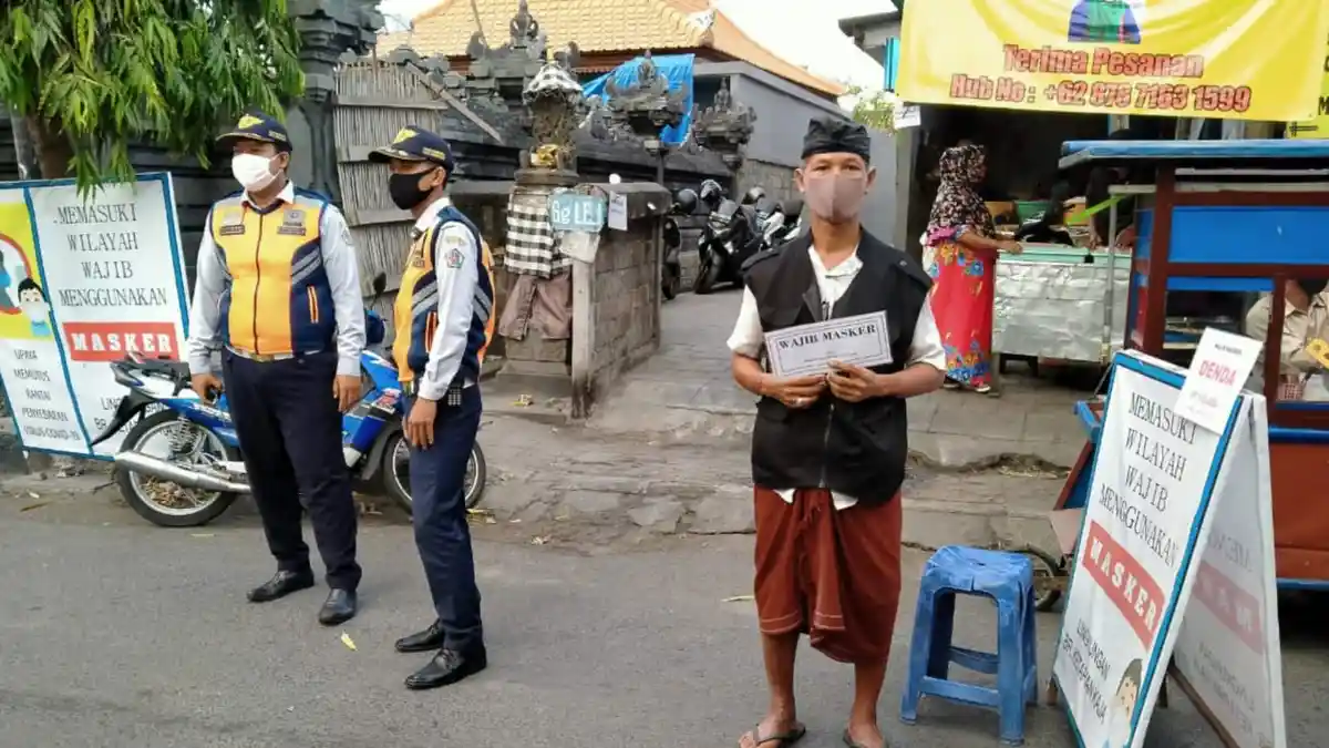 Kelurahan Sumerta Gelar Sosialisasi Protokol Kesehatan Berniaga di Pasar Ketapian