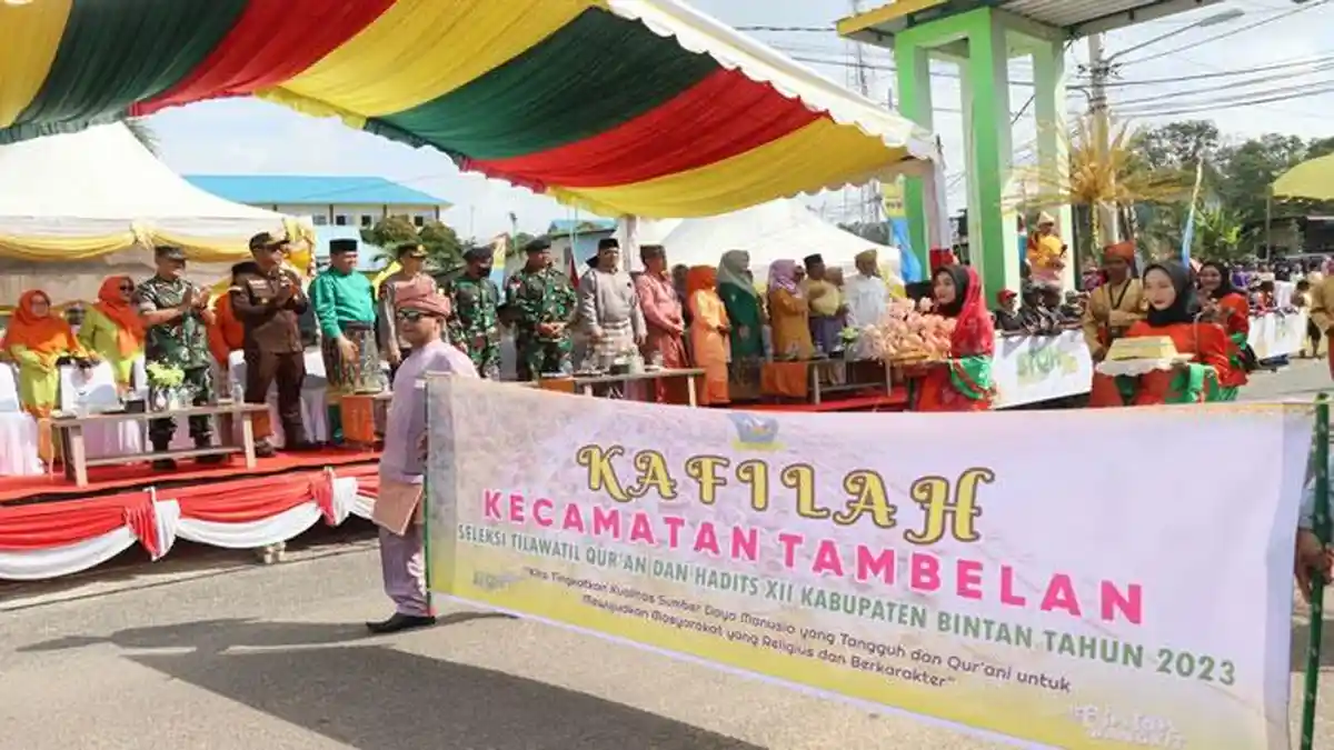 Atraksi Pencak Silat Ikut Semarakkan Pawai Taaruf STQH XII Bintan 2023