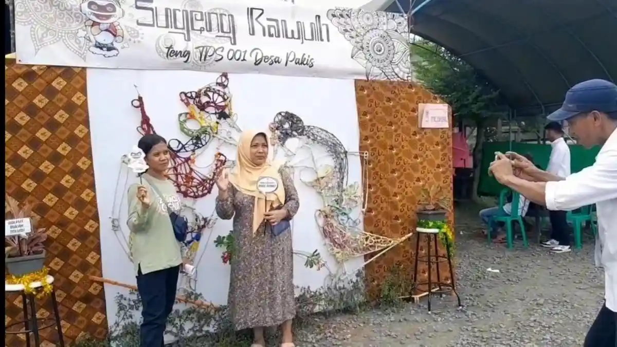 Unik! TPS di Pati Usung Tema Batik dan Pewayangan saat Pilkada 2024