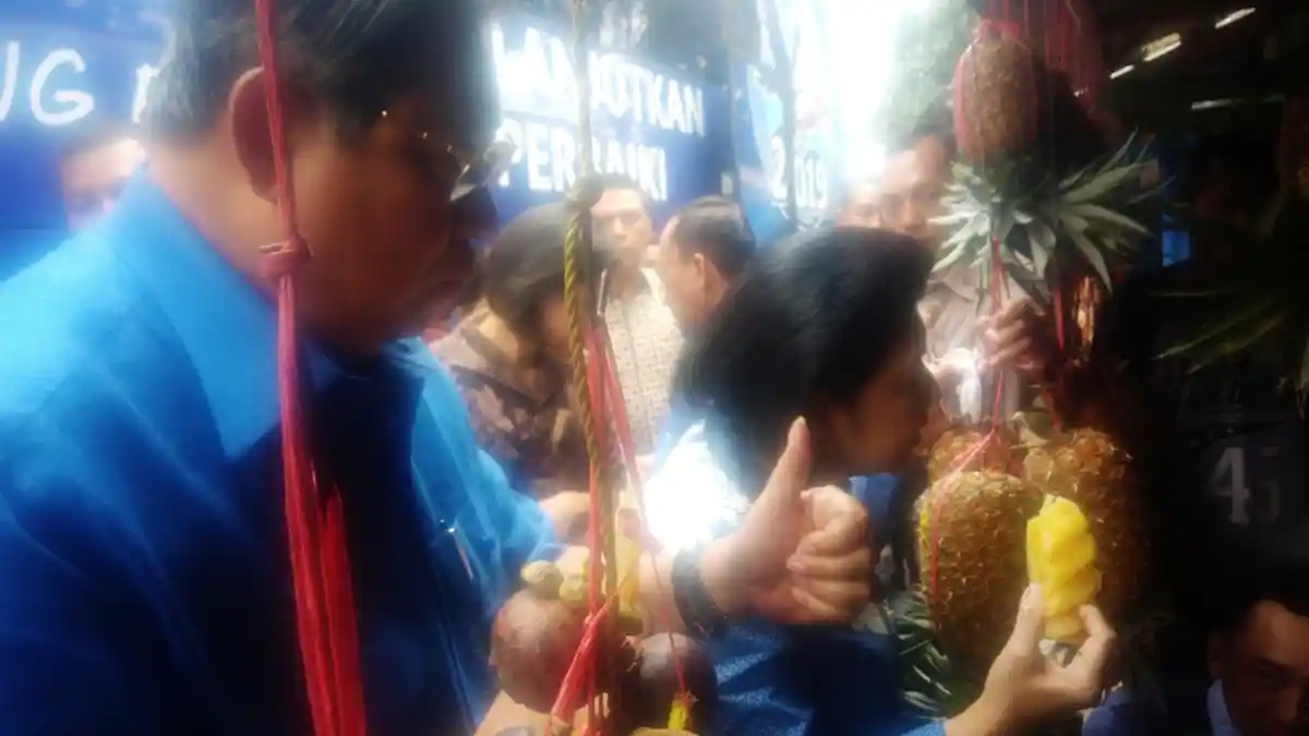 Nostalgia SBY di Subang: Nikmati Nanas Madu Bersama Ani Yudhoyono