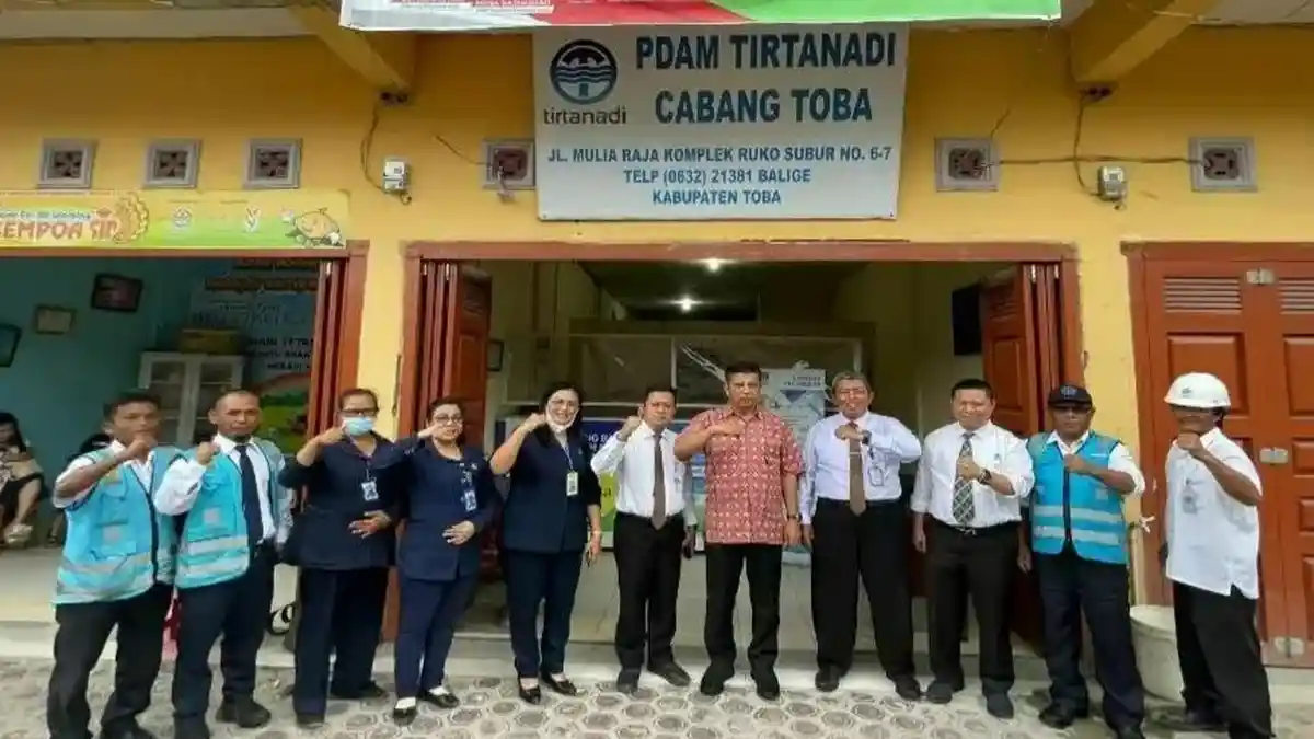 Kunjungi Cabang Toba, Humarkar Ritonga Sampaikan Visi Misi Perusahaan