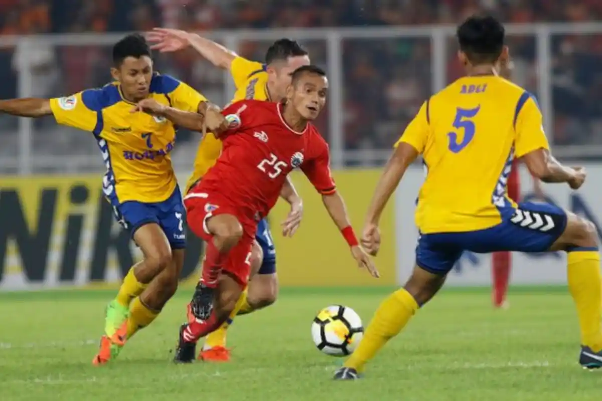Jelang Timnas U-23 Indonesia vs Uzbekistan - Bocoran Dua Pemain Senior Bakal Dipanggil Luis Milla