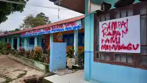 071012025-mogok-belajar.jpg