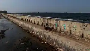 Giant-Sea-Wall-Tanggul-Laut-yang-Disiapkan.jpg