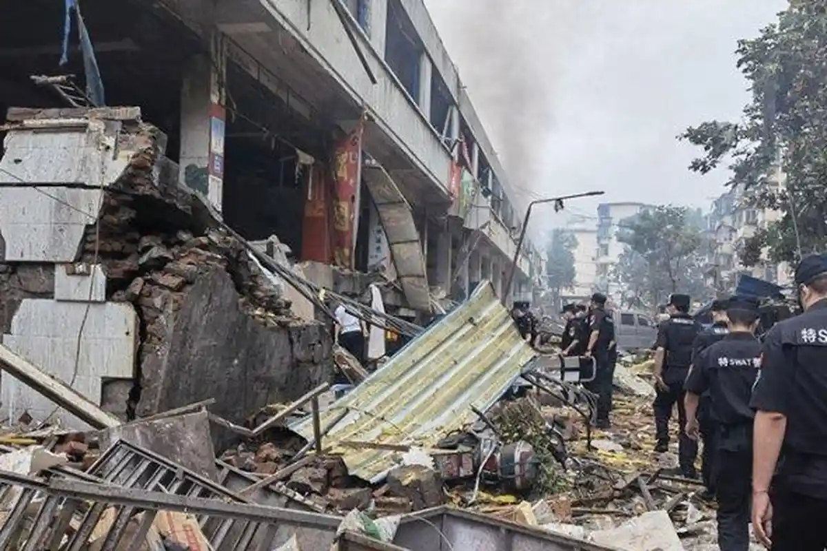 Ledakan Pipa Gas di Tengah Pasar Tewaskan 12 Pengunjung dan Lukai Ratusan Orang