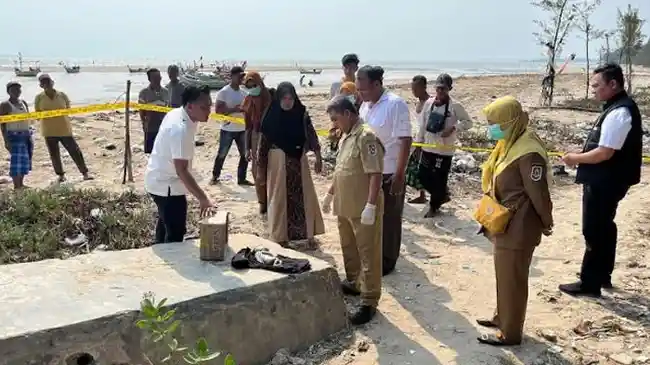 Jenazah Bayi Perempuan Ditemukan Tersangkut Tali Jangkar Perahu di Tuban