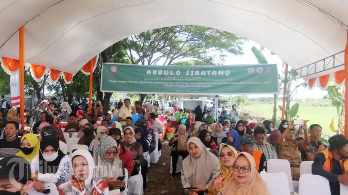 Dinas Perikanan dan Pertanian Kota Makassar Gelar Musyawarah Tani Abulo Sibatang - pasar-tani4.jpg