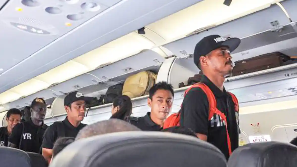 Skuat Arema Cronus Pucat Saat Berputar-Putar di Langit Halim Selama 20 Menit