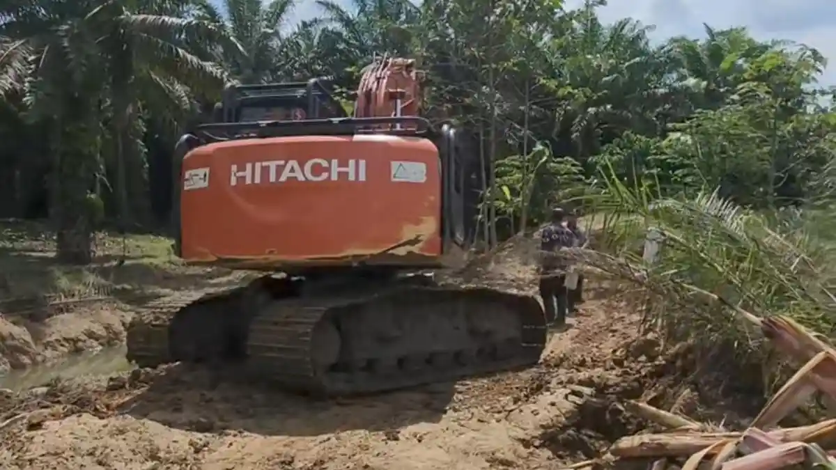 11 Tanggul di Langkat Jebol Diterjang Banjir, Kini Mulai Diperbaiki 
