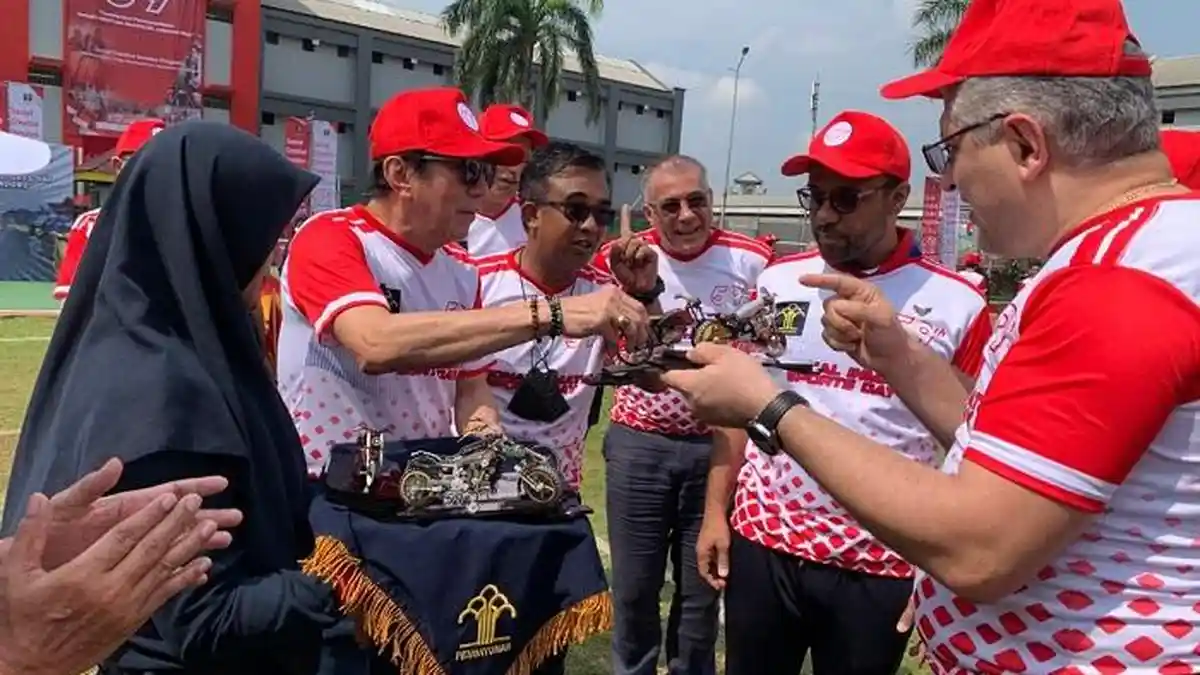 Yasonna Laoly Pamer Produk Karya Napi pada Dubes saat Peringatan Hari Bakti Pemasyarakatan ke-59
