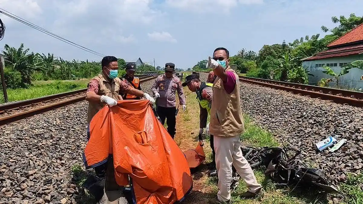 Warga Pekalongan Tewas Tertabrak KA Sembrani di Batang, Nekat Terobos Palang Pintu yang Sudah Turun
