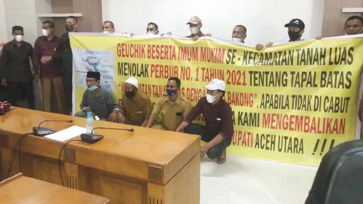 Puluhan Keuchik Kembalikan Stempel, Protes Perbup Aceh Utara