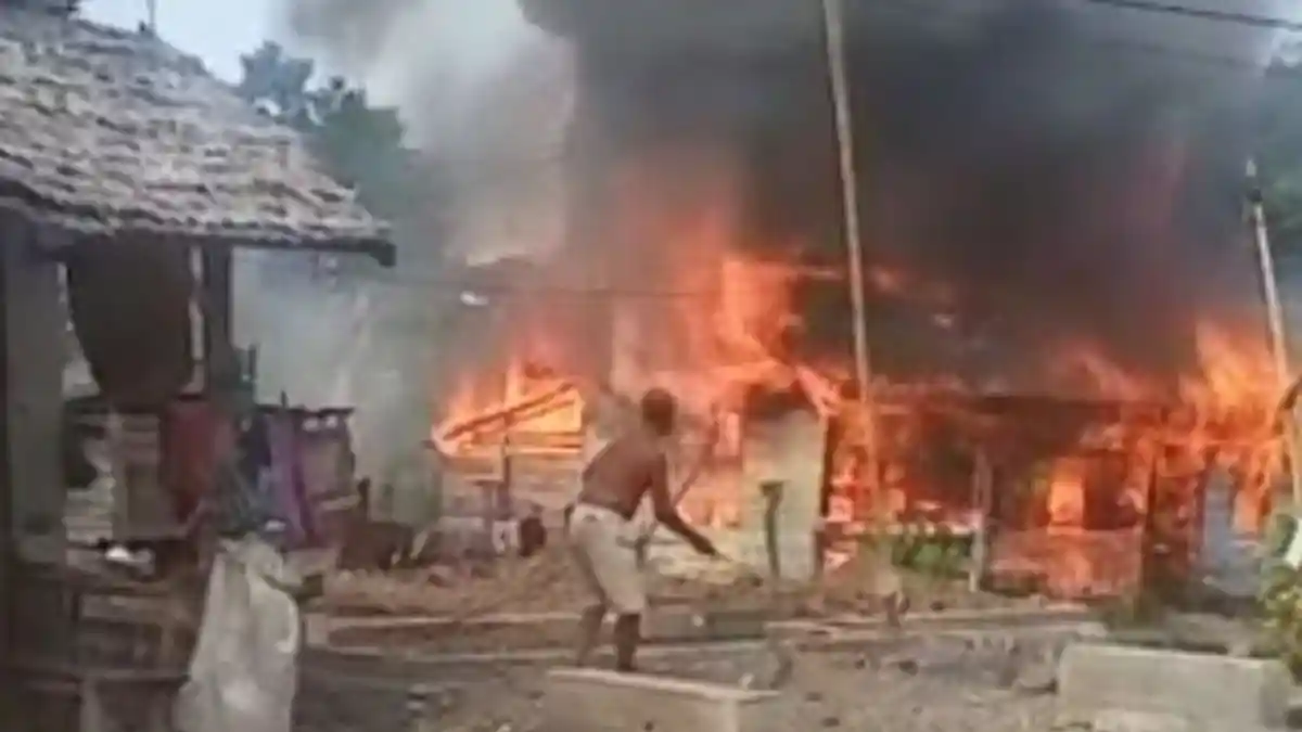 2 Unit Rumah Hangus Terbakar di Luwu, Aksi Heroik Bocah 12 Tahun Selamatkan Ibunya dari Kobaran Api