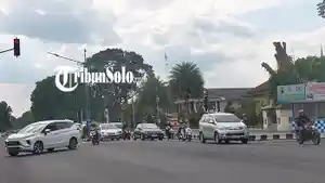 Jalan-simpang-4-alun-alun-sragen.jpg