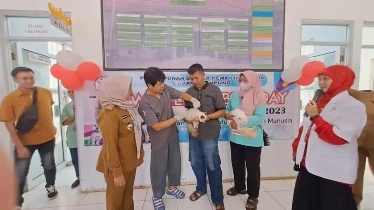 Bulan Bakti Rabies, Dinas Peternakan dan Keswan Lampung Selatan Bagikan Vaksin Rabies Gratis