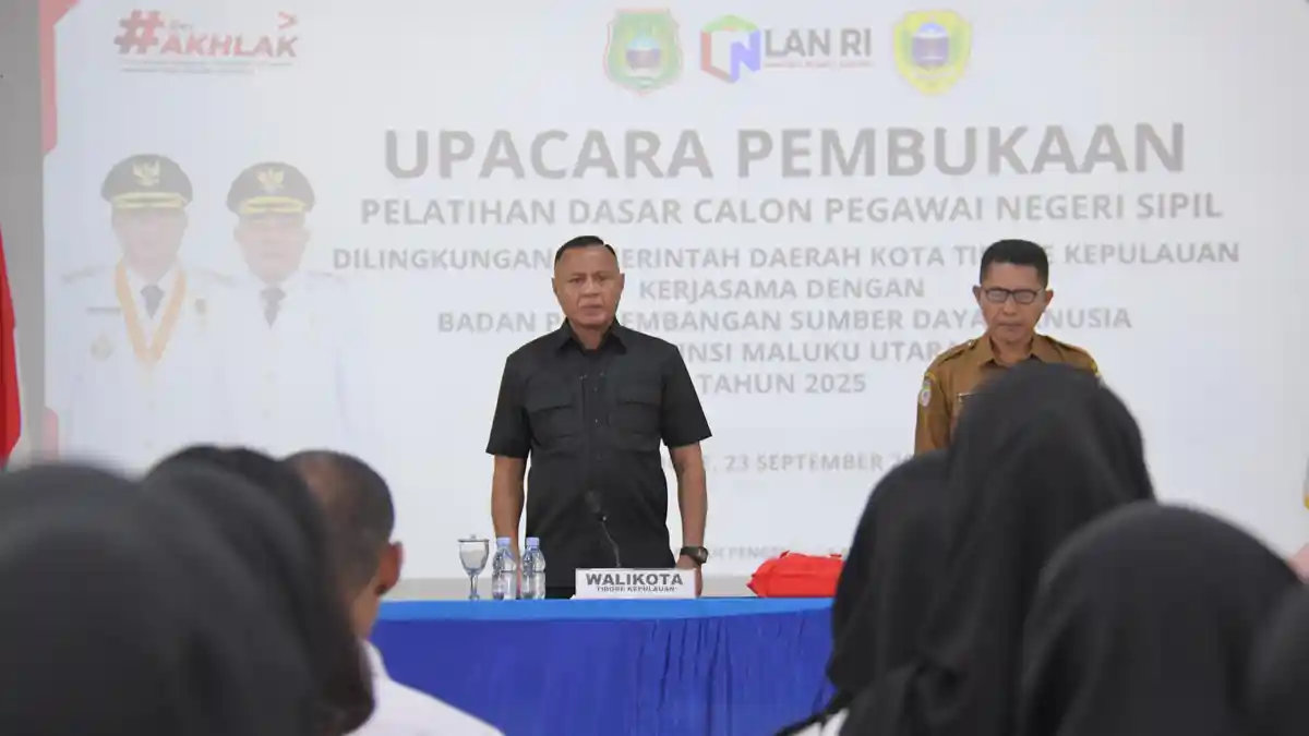 Buka Latsar CPNS, Wali Kota Tidore Muhammad Sinen Tekankan Integritas dan Profesionalisme