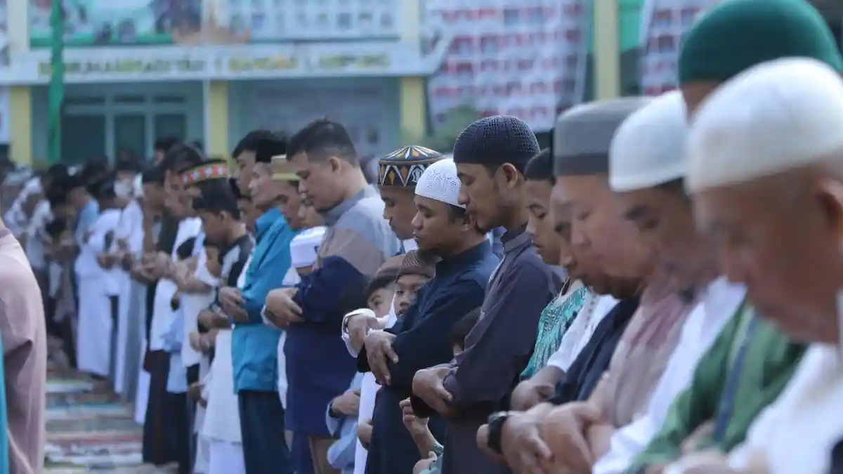 Ribuan Warga Muhammadiyah Salat Idul Fitri di Labuhan Ratu Bandar Lampung - Salat-Idul-Fitri-Muhammadiyah-4.jpg