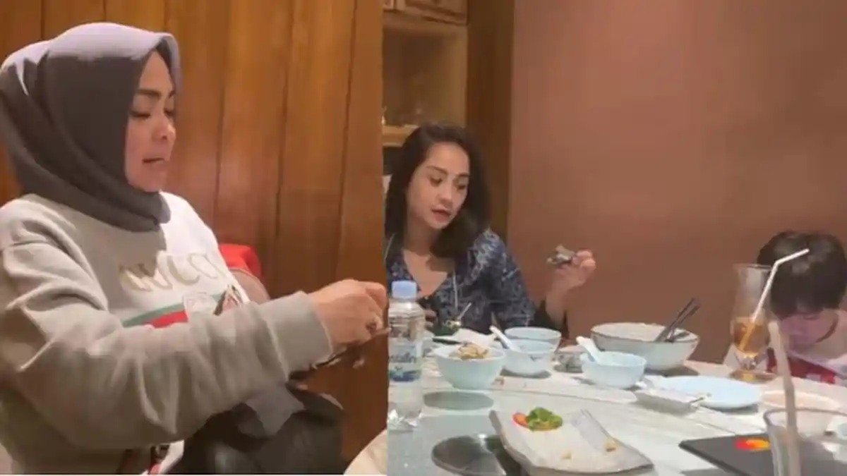 Uang Jajan Rafathar Terungkap, Ternyata Rieta Amilia Berikan Black Card untuk Sang Cucu