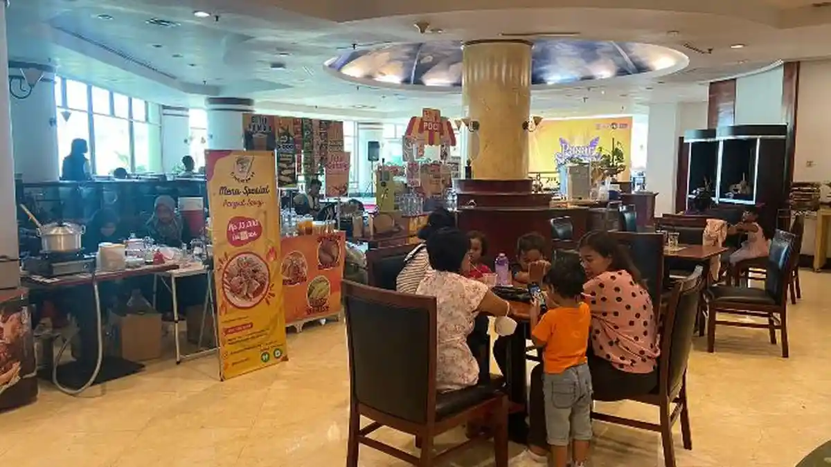 Keseruan di Pasar Senggol Grand Candi Hotel