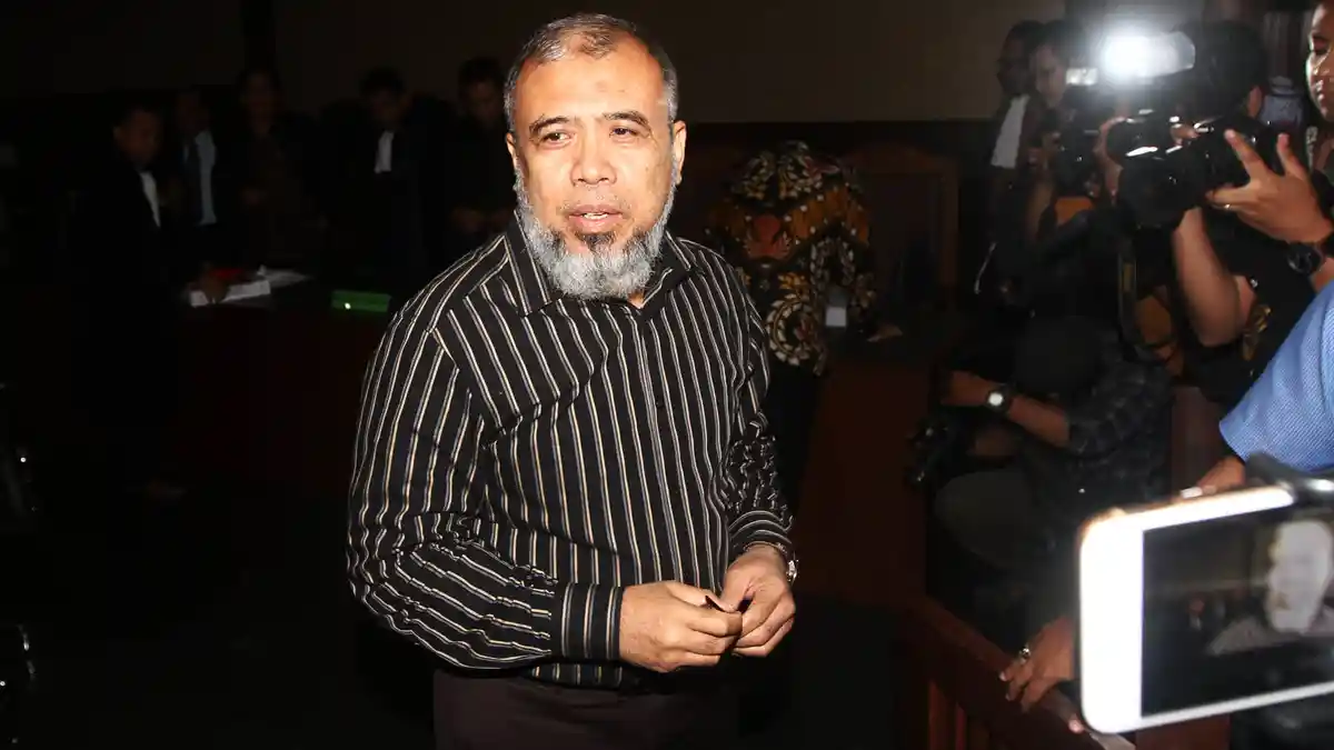 Dituntut 12,5 Tahun Penjara, Patrialis Akbar Menanti Vonis Hakim