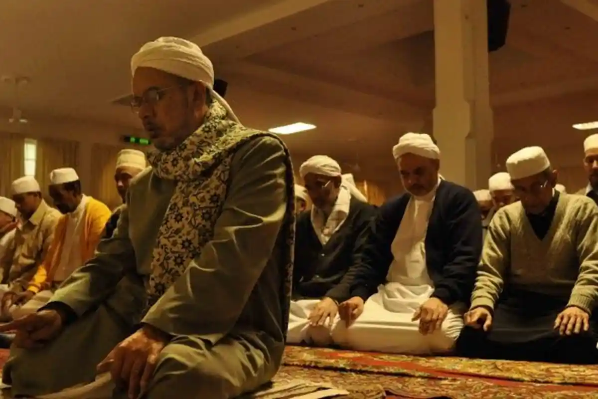 Bacaan Tahiyatul Awal dan Tahiyatul Akhir dalam Shalat