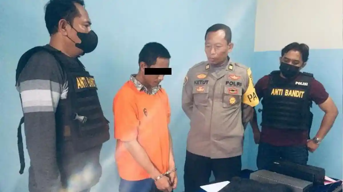 Butuh Uang Buat Modal Nikah, Kuli Asal Pacitan Nekat Bobol Minimarket di Surabaya