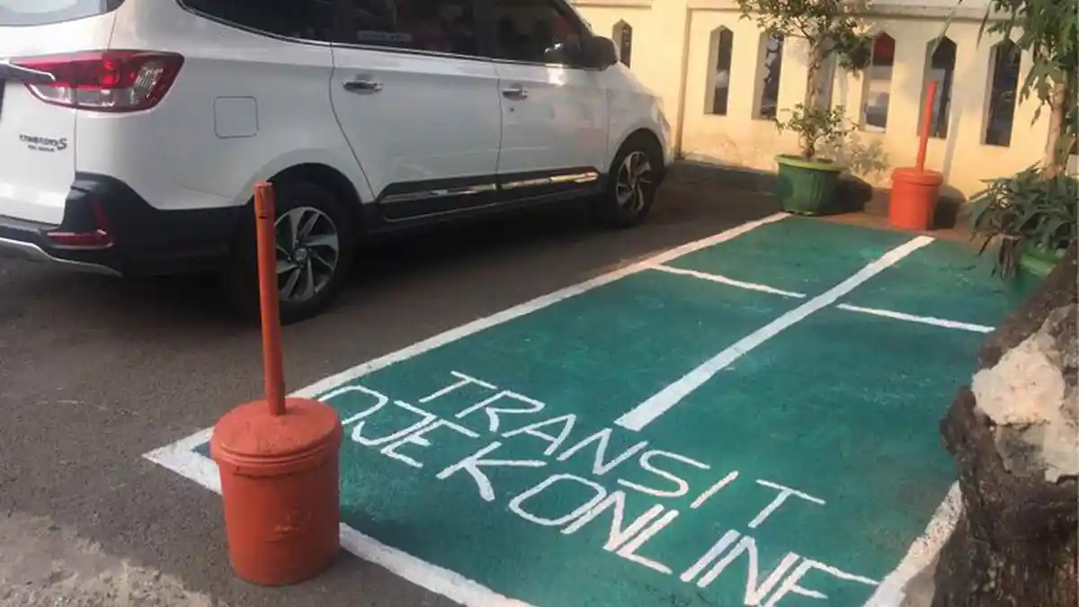 Lokasi Transit Ojek Online yang Diinstruksikan Anies Hanya 2,5 x 4 Meter